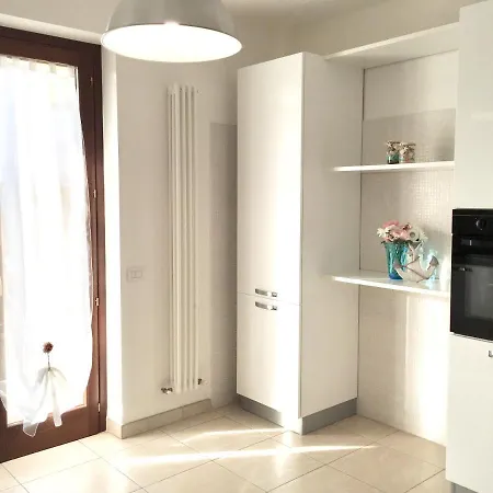 Residenza Leonardo Apartment Porto SantʼElpidio